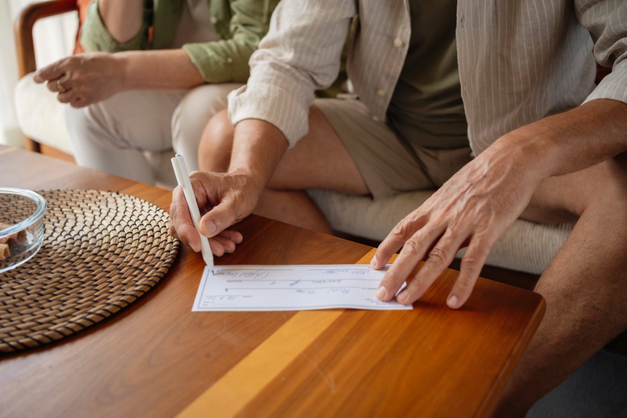 Guide to Earnest Money Deposits at Bluegrass Land Title